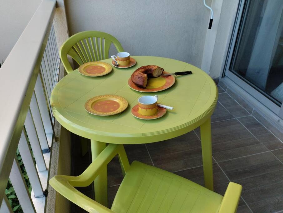 Petit Paradis Classe 3 Etoiles A 200M De La Plage! Terrasse-Wifi-Parking-Clim Saint-Mandrier-sur-Mer Exterior foto
