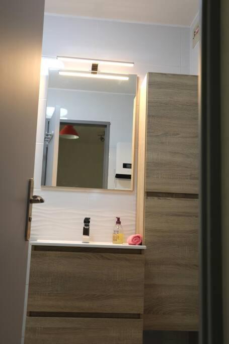 Petit Paradis Classe 3 Etoiles A 200M De La Plage! Terrasse-Wifi-Parking-Clim Saint-Mandrier-sur-Mer Exterior foto